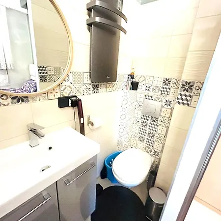 Lejlighed Confortable A Proche Centre 16 M² + Terrasse Annemasse
