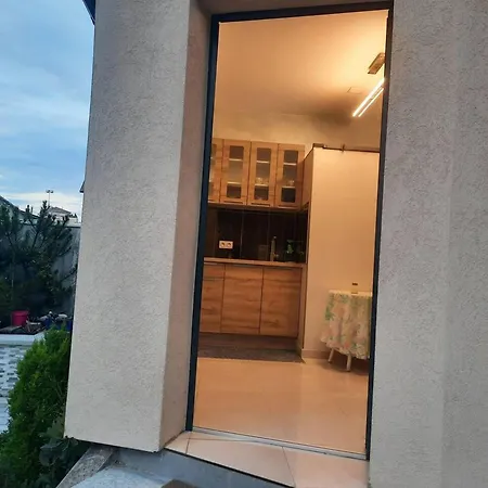 Confortable A Proche Centre 16 M² + Terrasse * Annemasse